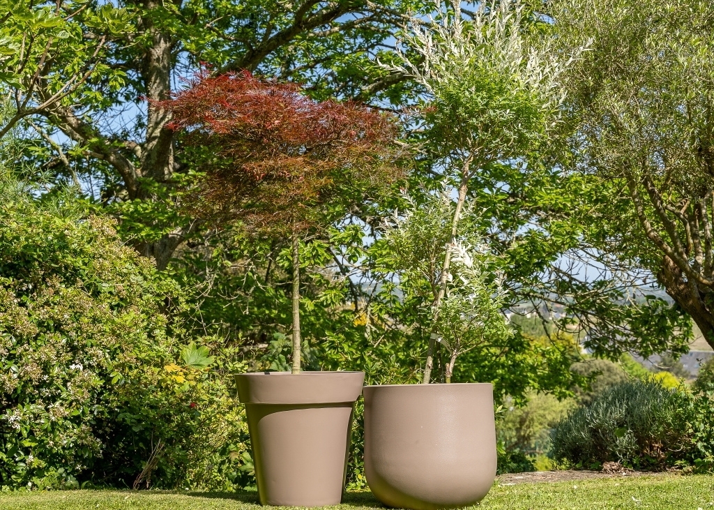 Grand pot d'extérieur 100% made in France h54,8 x 60 , vert olive, taupe et  gris anthracite.